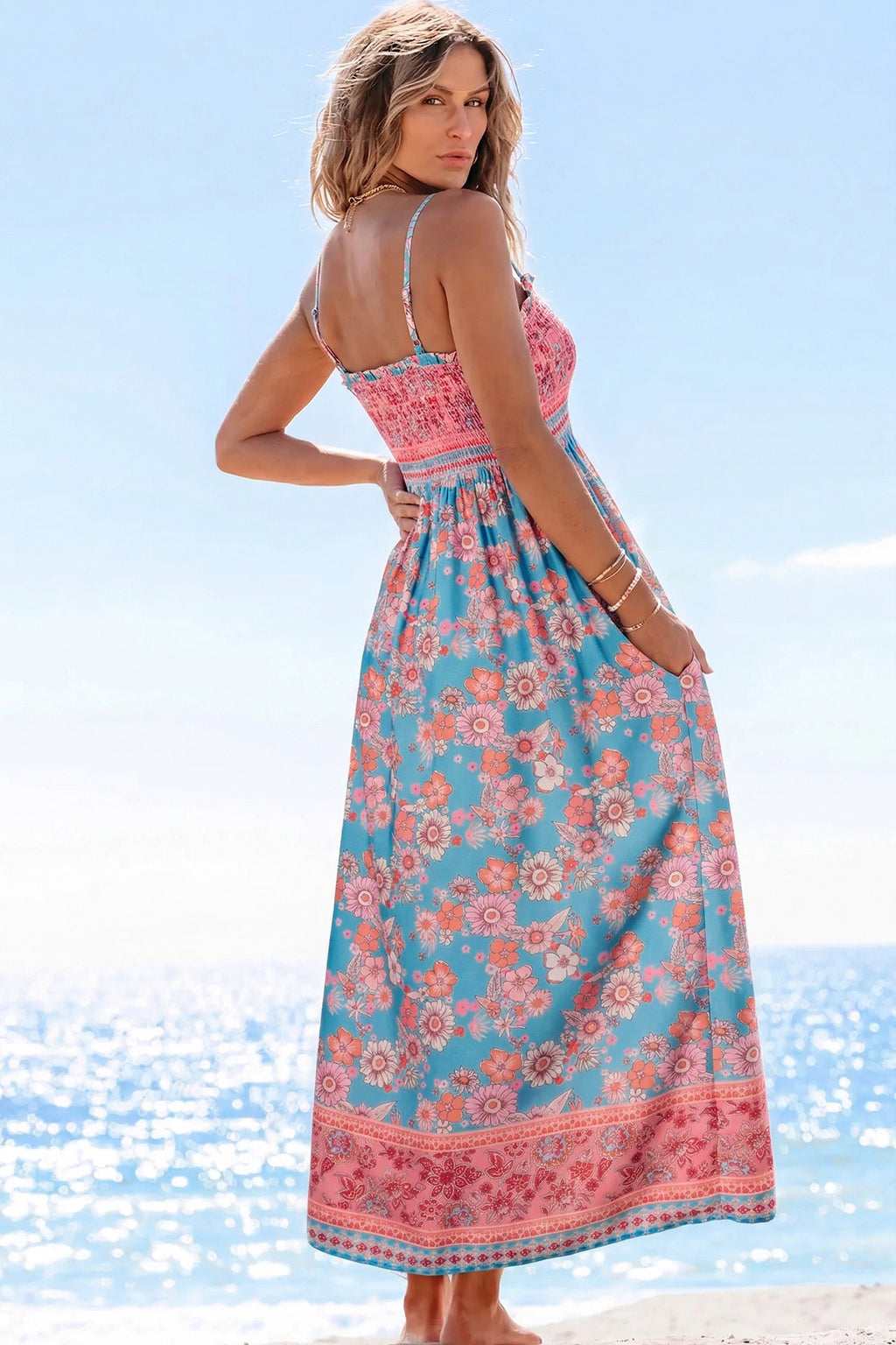 Langes Kleid mit Spaghettiträgern