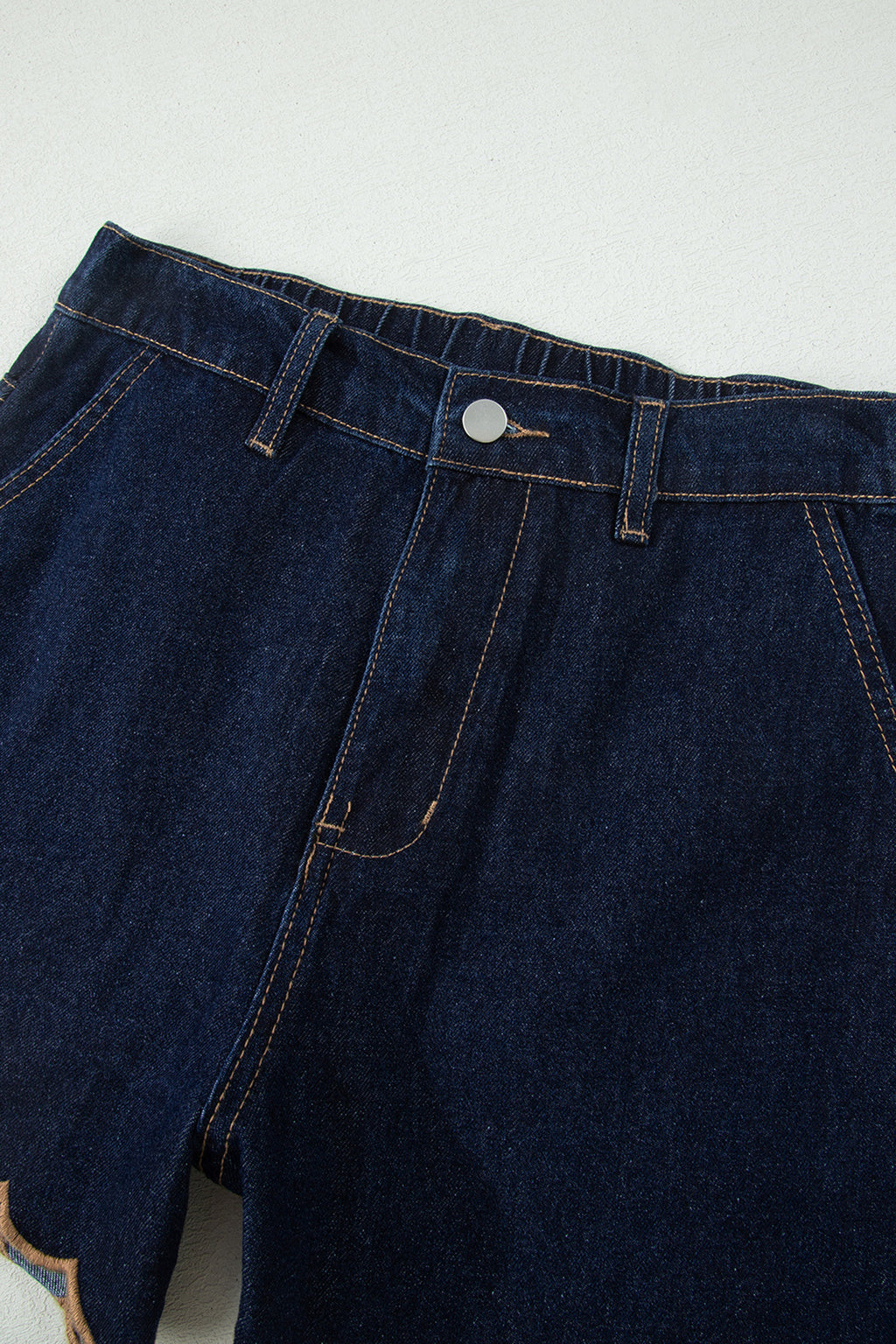 Pantalones cortos vaqueros holgados de mezclilla azul marino con ribete festoneado bordado