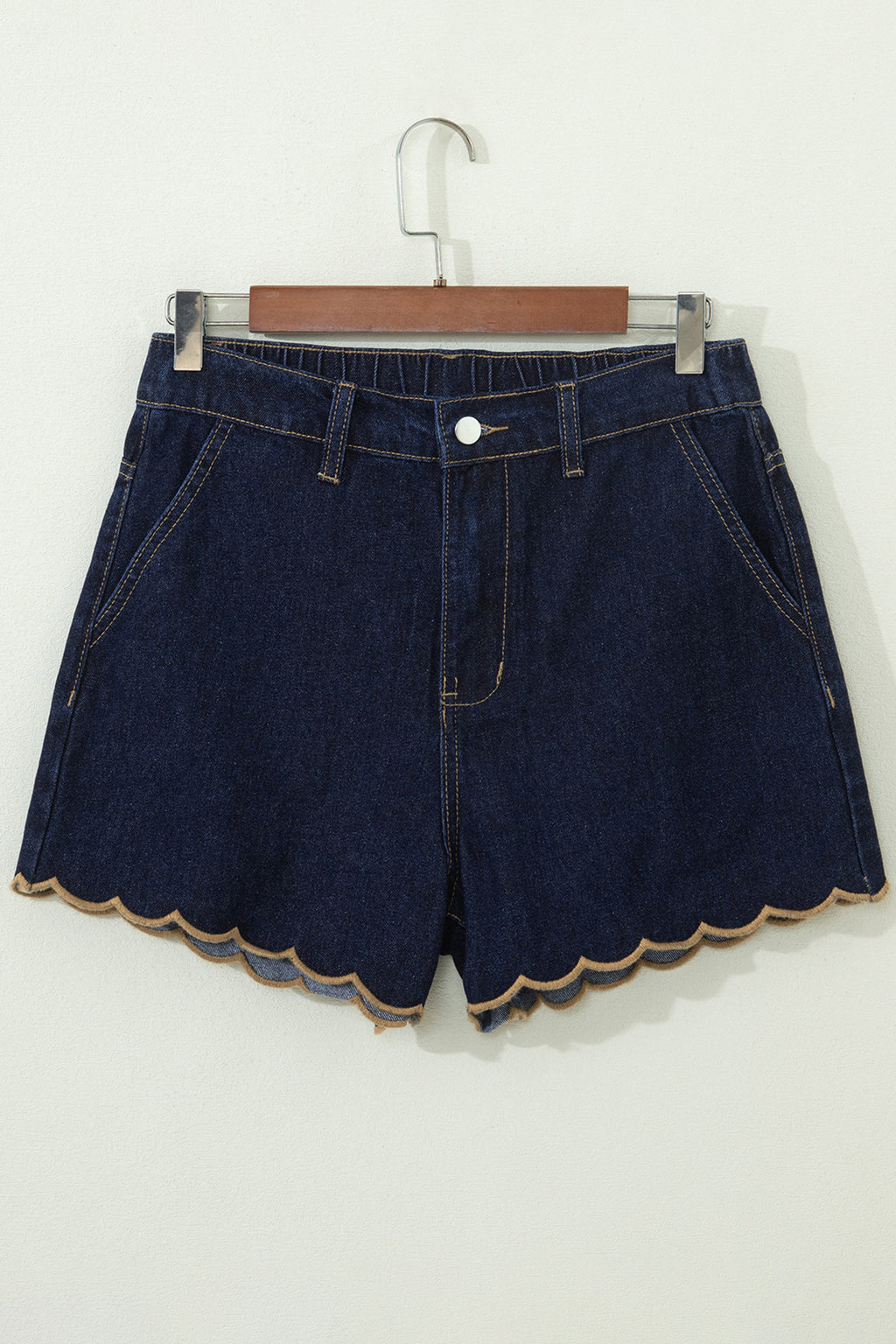 Pantalones cortos vaqueros holgados de mezclilla azul marino con ribete festoneado bordado